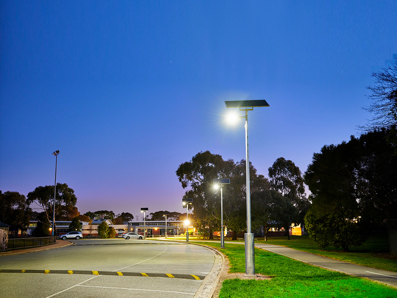 What are the disadvantages of solar street lamps?