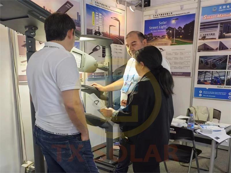 Tianxiang has displayed the latest LED floodlight at Canton Fair