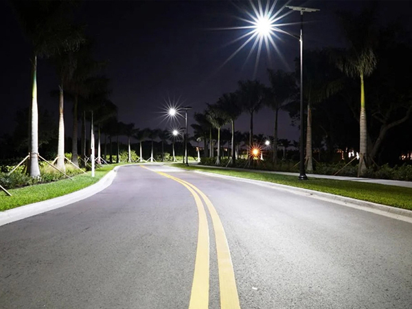 How are street lamps classified?