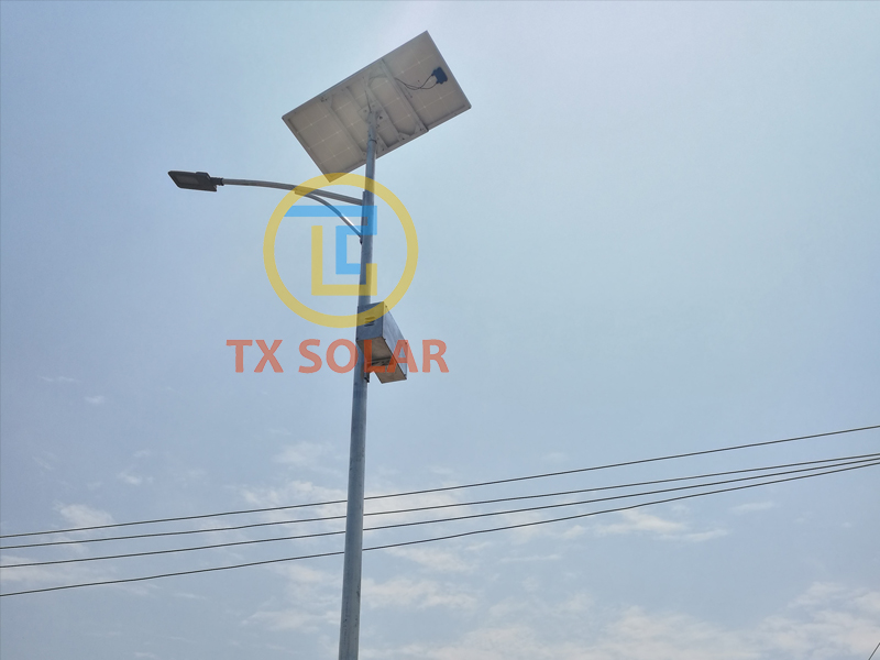 How many meters is the distance between street lamps?