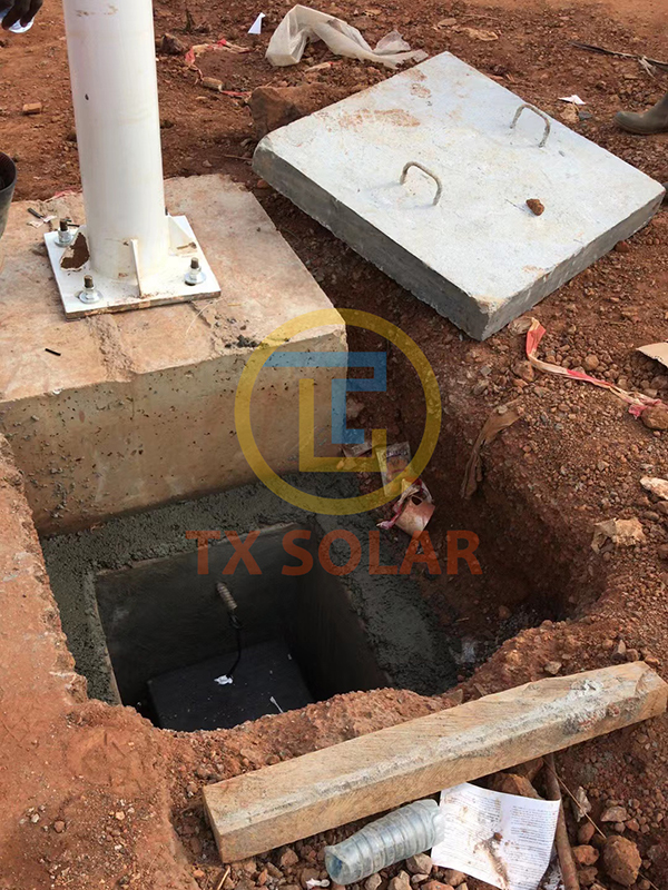 Uganda 8 meters 60 watt solar street lamp (2)