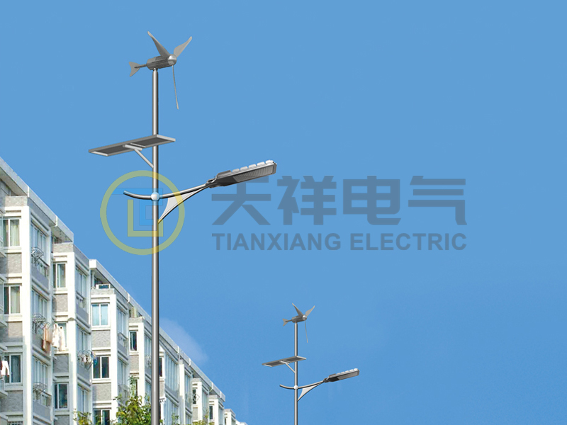 How do wind solar hybrid street lights work？