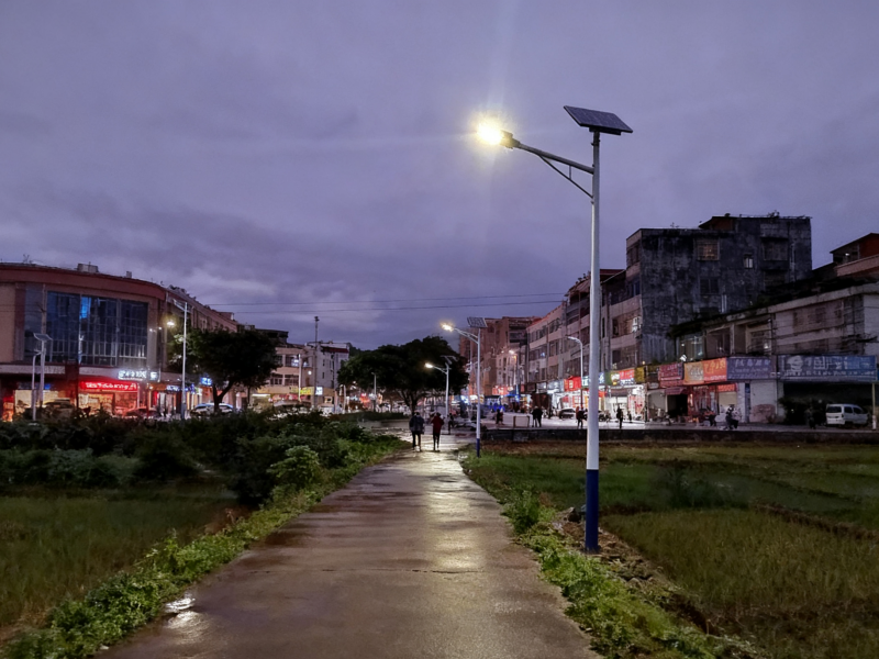 Are solar roadway lights really effective?